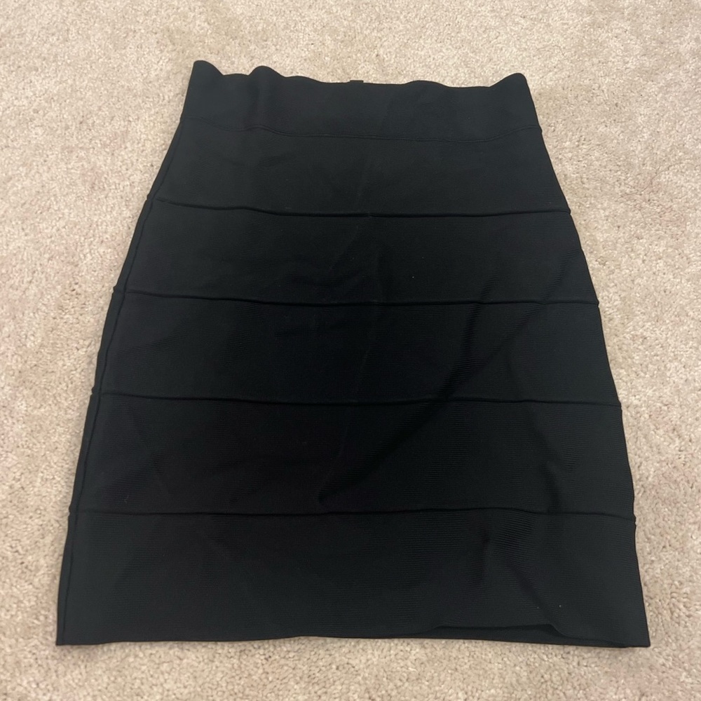 BCBG Max Azria Alexa Black Bandage Pencil Skirt in Size Small